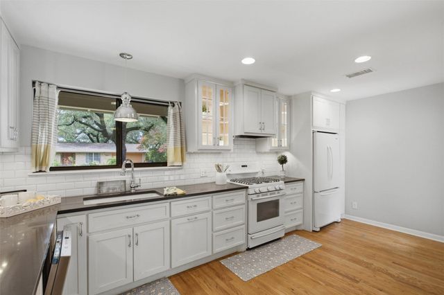11901 North Oaks DR, Austin, TX 78753