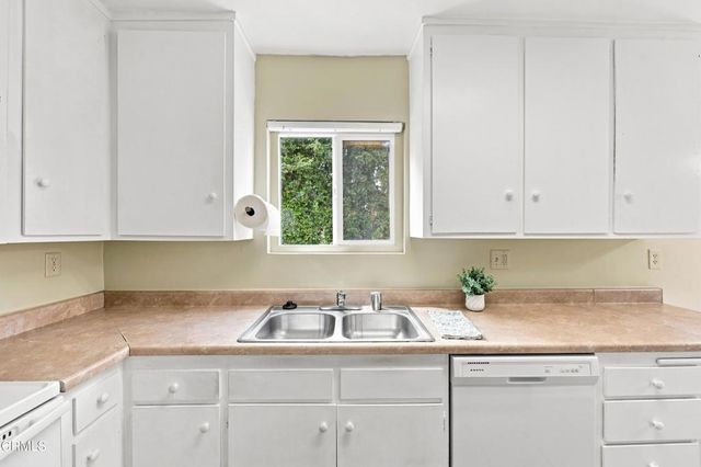 138 S Bryn Mawr Street 33, Ventura, CA 93003