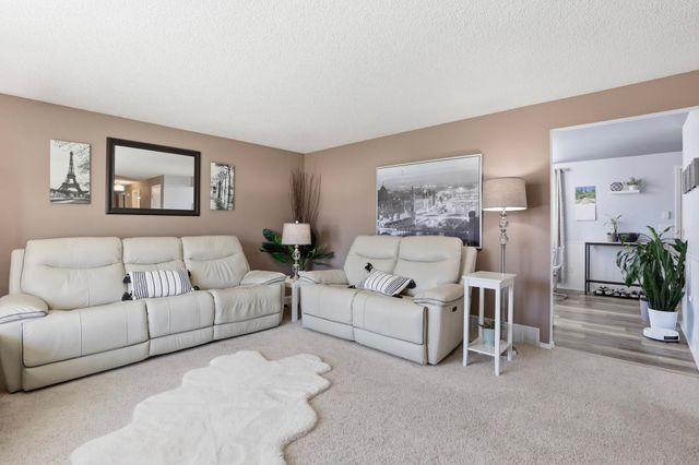 613 N Main St, Deer Park, WA 99006