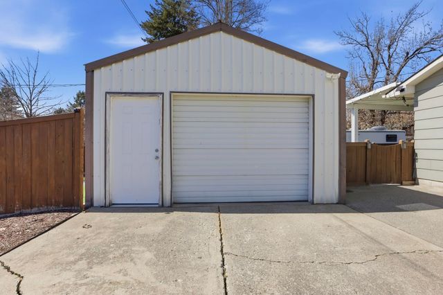 613 N Main St, Deer Park, WA 99006