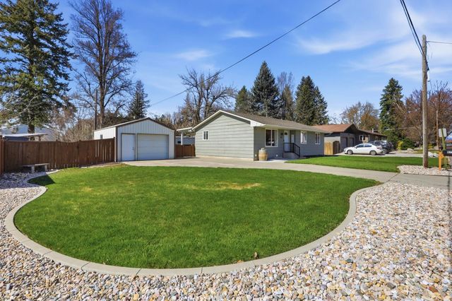 613 N Main St, Deer Park, WA 99006