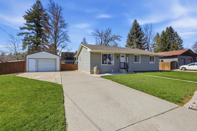 613 N Main St, Deer Park, WA 99006