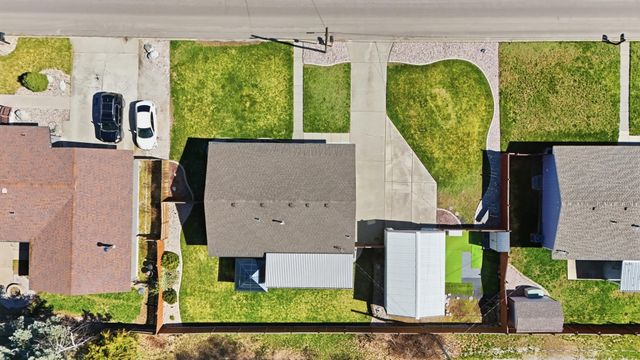 613 N Main St, Deer Park, WA 99006