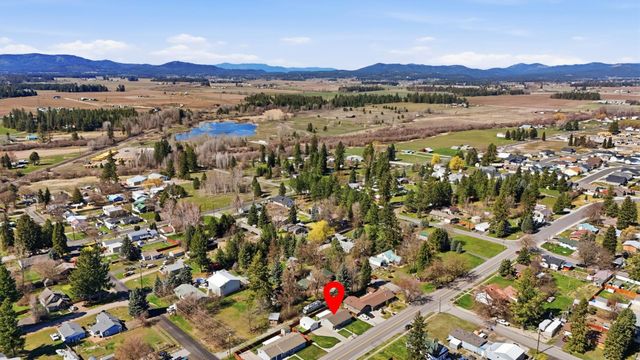 613 N Main St, Deer Park, WA 99006