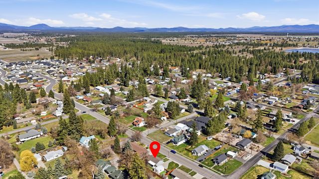 613 N Main St, Deer Park, WA 99006
