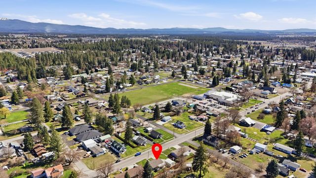 613 N Main St, Deer Park, WA 99006