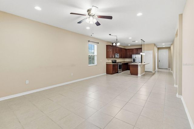 8216 GRAY KINGBIRD DR, Winter Garden, FL 34787