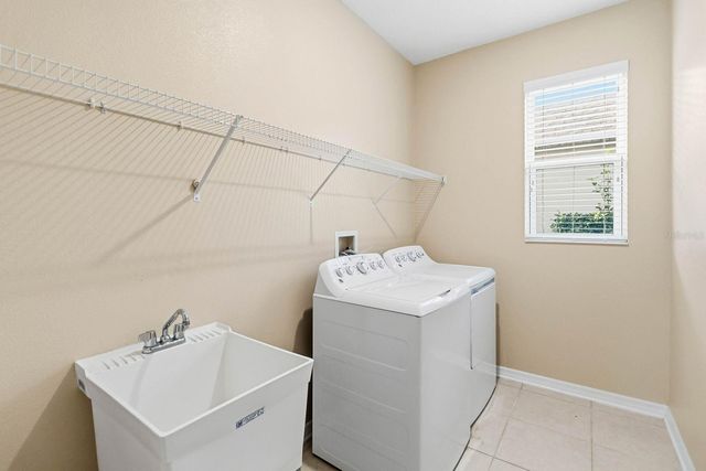 8216 GRAY KINGBIRD DR, Winter Garden, FL 34787