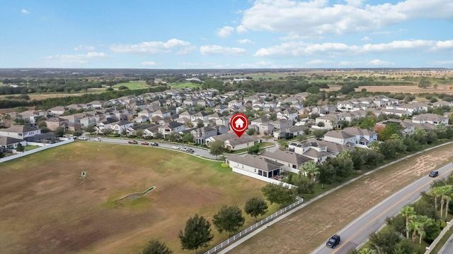 8216 GRAY KINGBIRD DR, Winter Garden, FL 34787