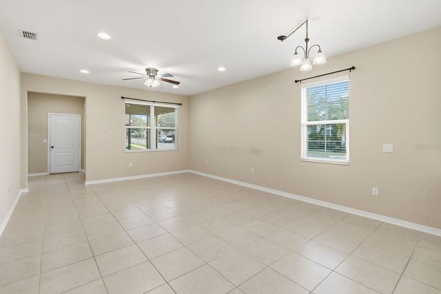 8216 GRAY KINGBIRD DR, Winter Garden, FL 34787