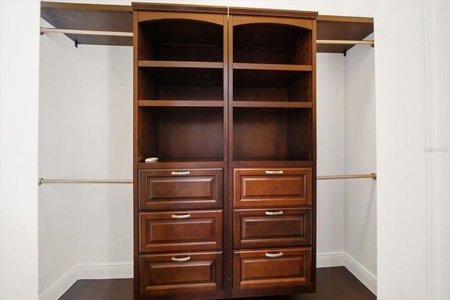 2712 ABBEY GROVE DRIVE, Valrico, FL 33594