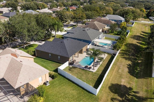 2712 ABBEY GROVE DRIVE, Valrico, FL 33594