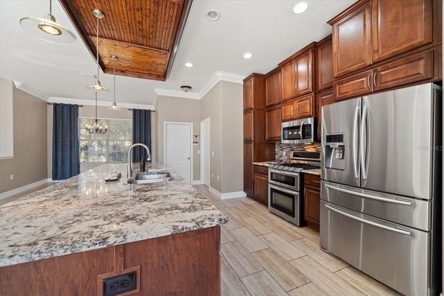 2712 ABBEY GROVE DRIVE, Valrico, FL 33594