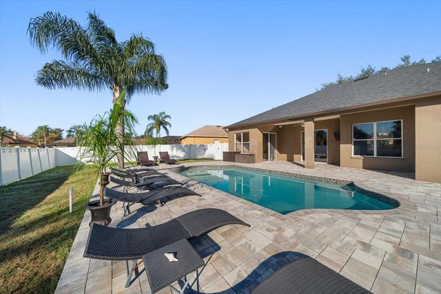 2712 ABBEY GROVE DRIVE, Valrico, FL 33594