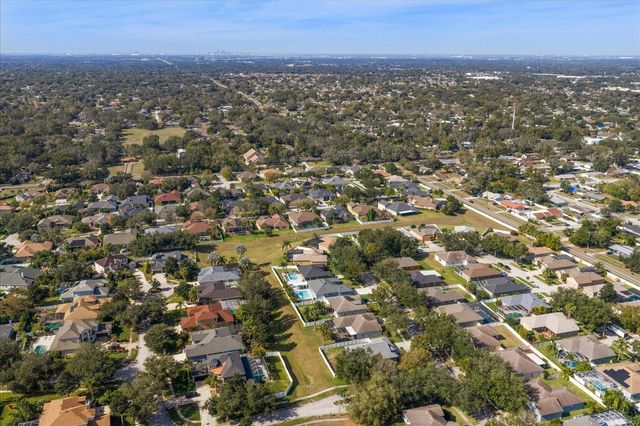 2712 ABBEY GROVE DRIVE, Valrico, FL 33594