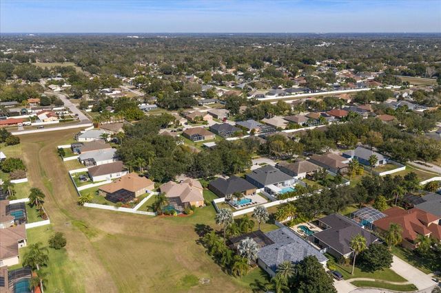 2712 ABBEY GROVE DRIVE, Valrico, FL 33594