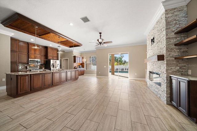 2712 ABBEY GROVE DRIVE, Valrico, FL 33594