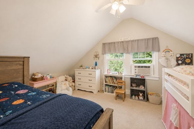 34 Lake Sargent Dr, Leicester, MA 01524
