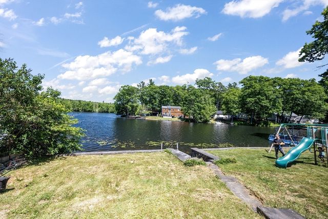 34 Lake Sargent Dr, Leicester, MA 01524