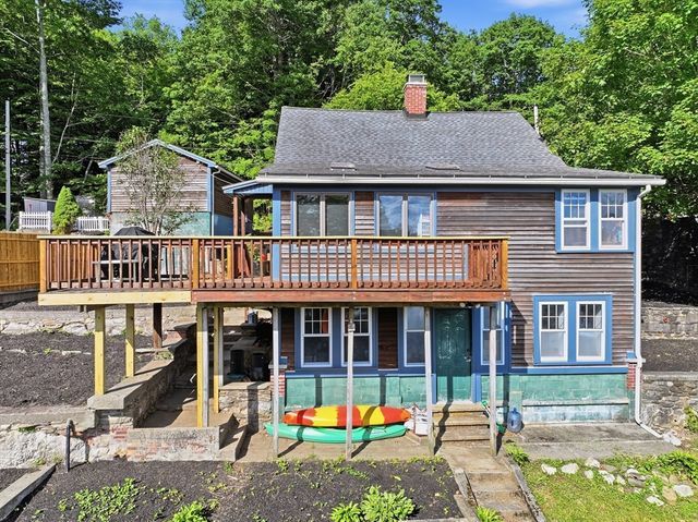 34 Lake Sargent Dr, Leicester, MA 01524
