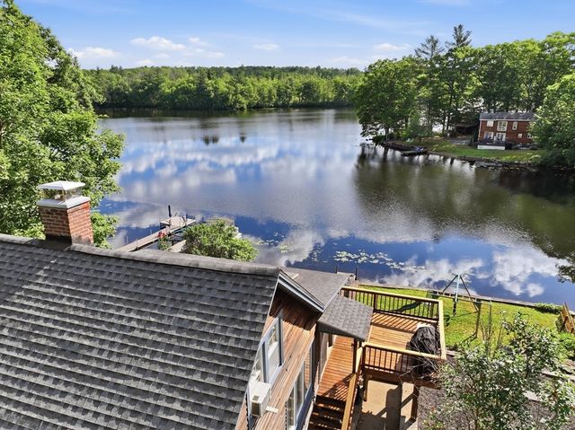 34 Lake Sargent Dr, Leicester, MA 01524