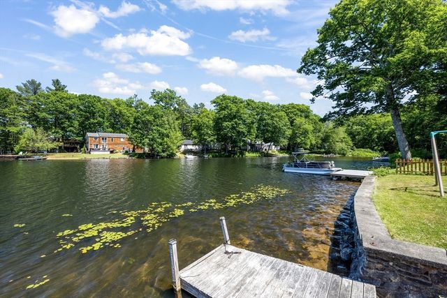 34 Lake Sargent Dr, Leicester, MA 01524