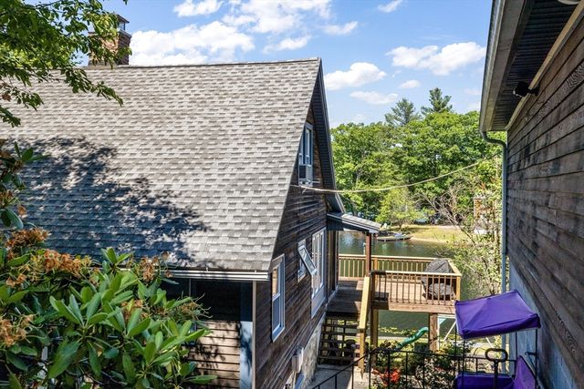 34 Lake Sargent Dr, Leicester, MA 01524