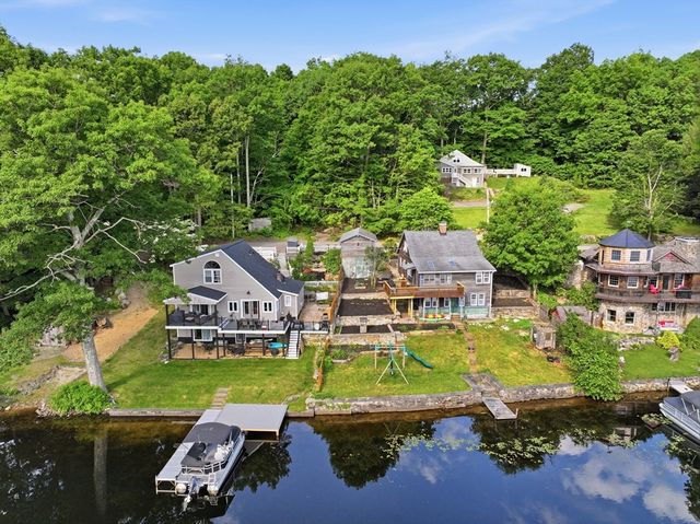 34 Lake Sargent Dr, Leicester, MA 01524
