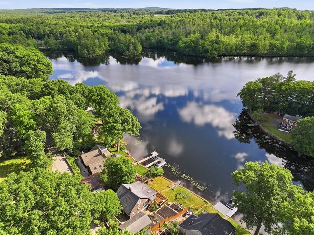 34 Lake Sargent Dr, Leicester, MA 01524