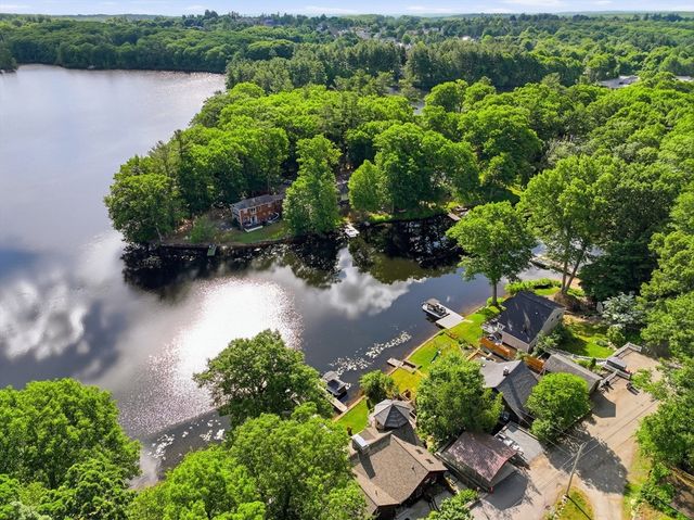 34 Lake Sargent Dr, Leicester, MA 01524