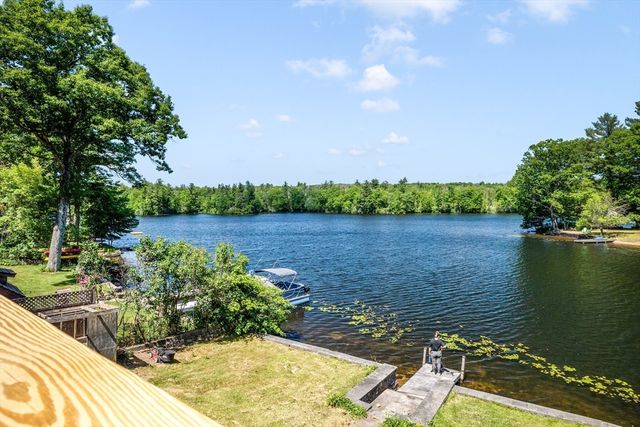 34 Lake Sargent Dr, Leicester, MA 01524