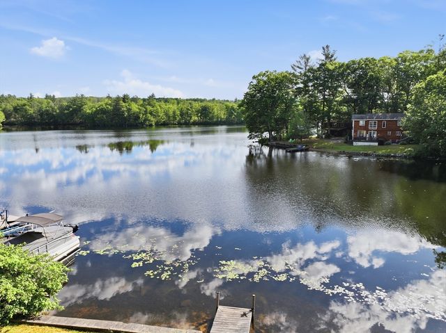 34 Lake Sargent Dr, Leicester, MA 01524