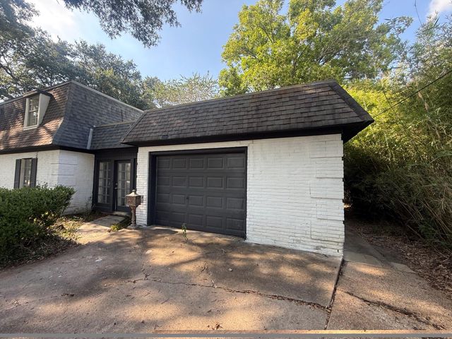 1701 Monta Street, Liberty, TX 77575