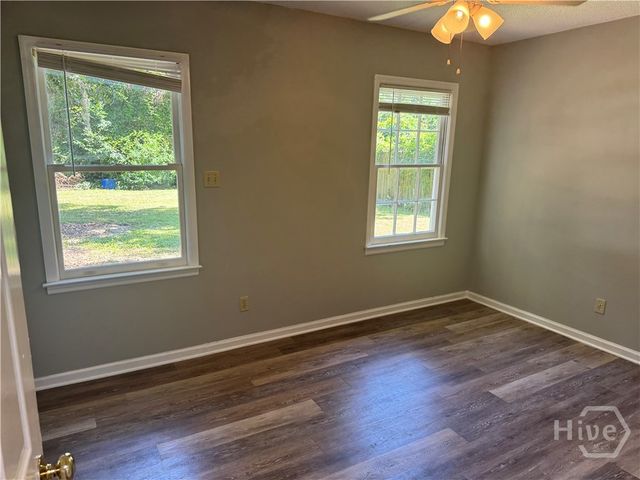 4 Brookview Drive, Savannah, GA 31406