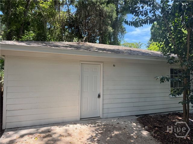 4 Brookview Drive, Savannah, GA 31406