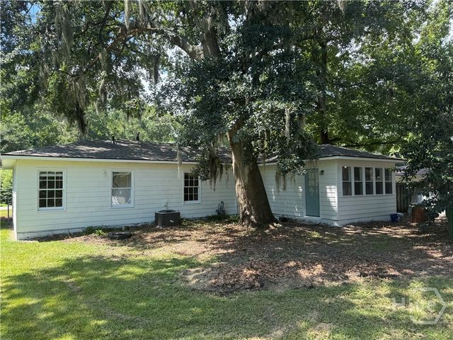 4 Brookview Drive, Savannah, GA 31406
