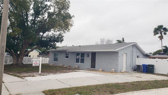 2702 38TH STREET W, Bradenton, FL 34205
