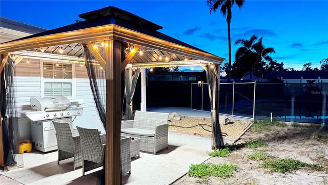 2702 38TH STREET W, Bradenton, FL 34205