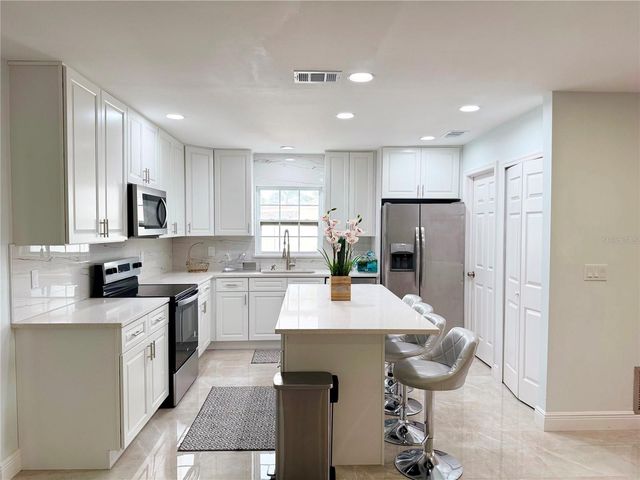 2702 38TH STREET W, Bradenton, FL 34205