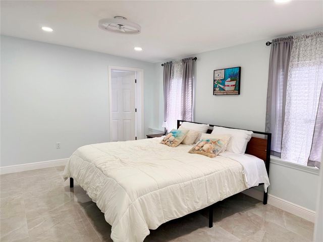 2702 38TH STREET W, Bradenton, FL 34205