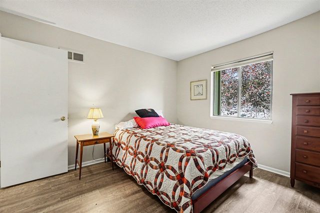 3750 Cedaridge Road, Kalamazoo, MI 49008