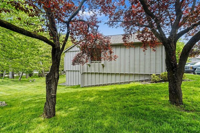 3750 Cedaridge Road, Kalamazoo, MI 49008
