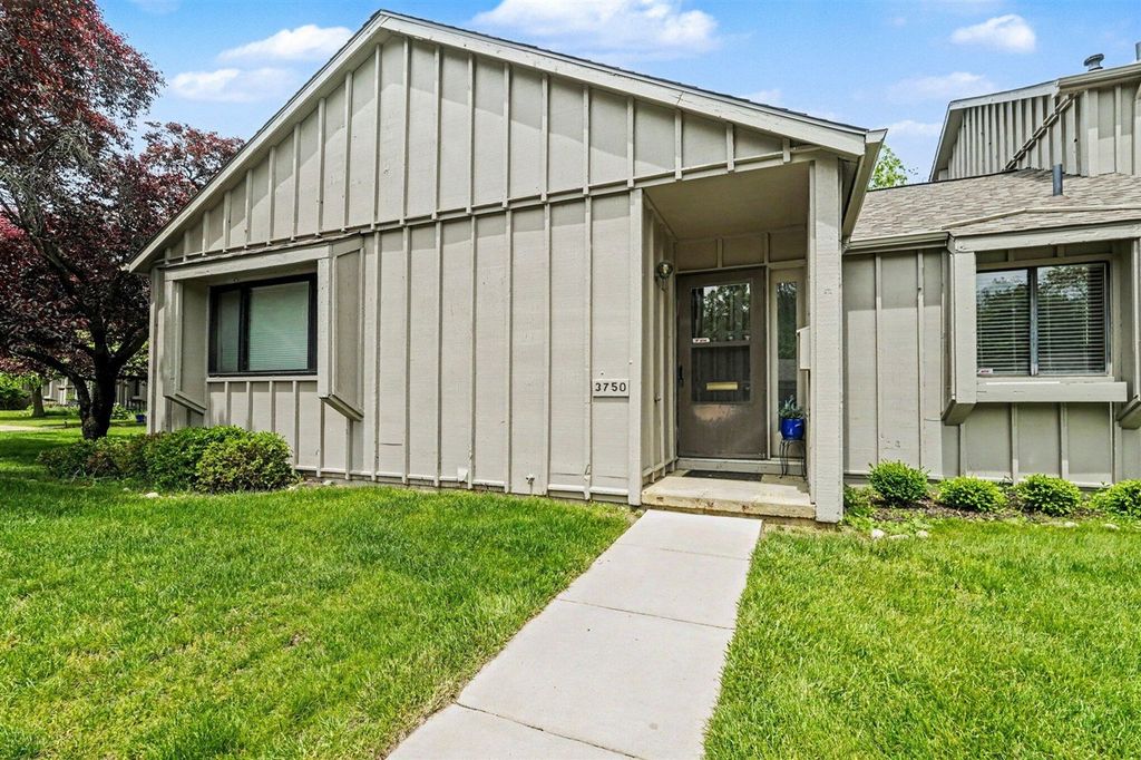 3750 Cedaridge Road, Kalamazoo, MI 49008
