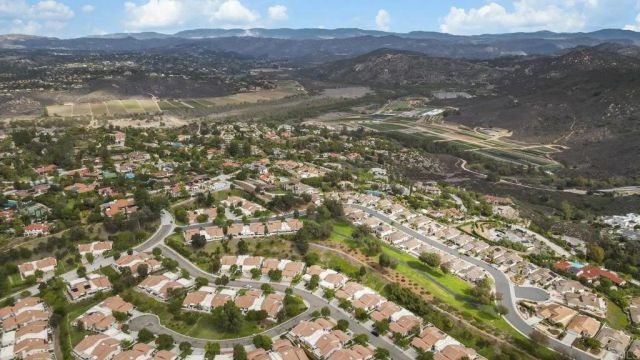 18023 Avenida Alozdra, Rancho Bernardo (san Diego), CA 92128