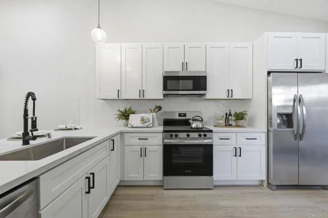 18023 Avenida Alozdra, Rancho Bernardo (san Diego), CA 92128