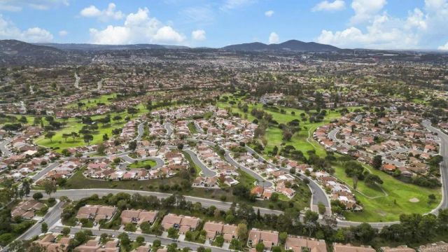 18023 Avenida Alozdra, Rancho Bernardo (san Diego), CA 92128