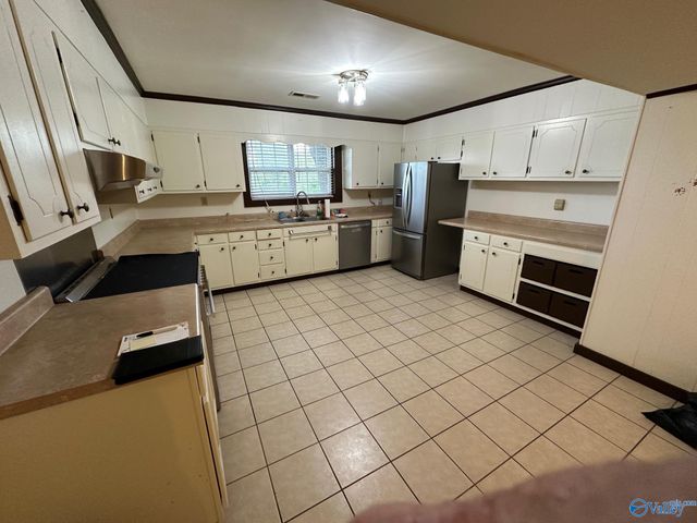 1604 Gum Pond Road, Eva, AL 35621