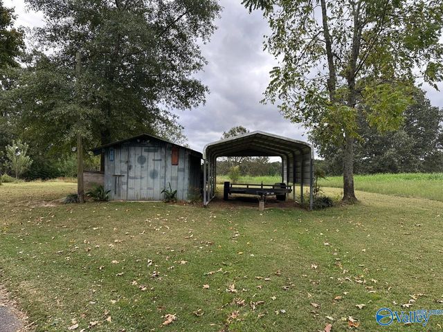 1604 Gum Pond Road, Eva, AL 35621