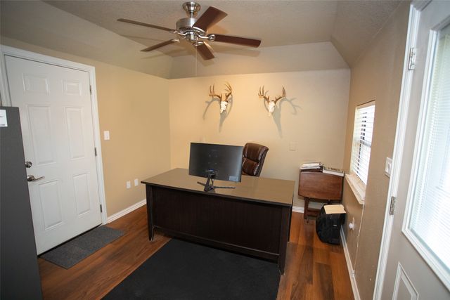 1405 Thompson Drive, Graham, TX 76450