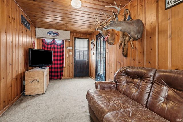 58820 County Road 111 Road, Elkhart, IN 46517